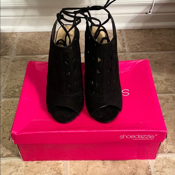 Shoedazzle Black high healed bootie with wrap around at ankle - Picture 2 of 8